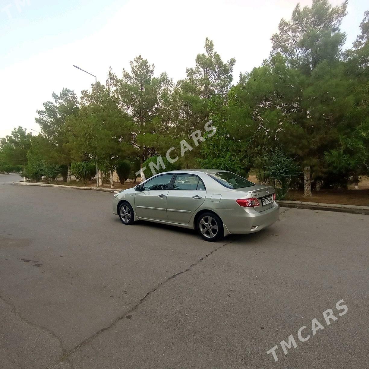 Toyota Corolla 2013 - 148 000 TMT - Бахарден - img 4