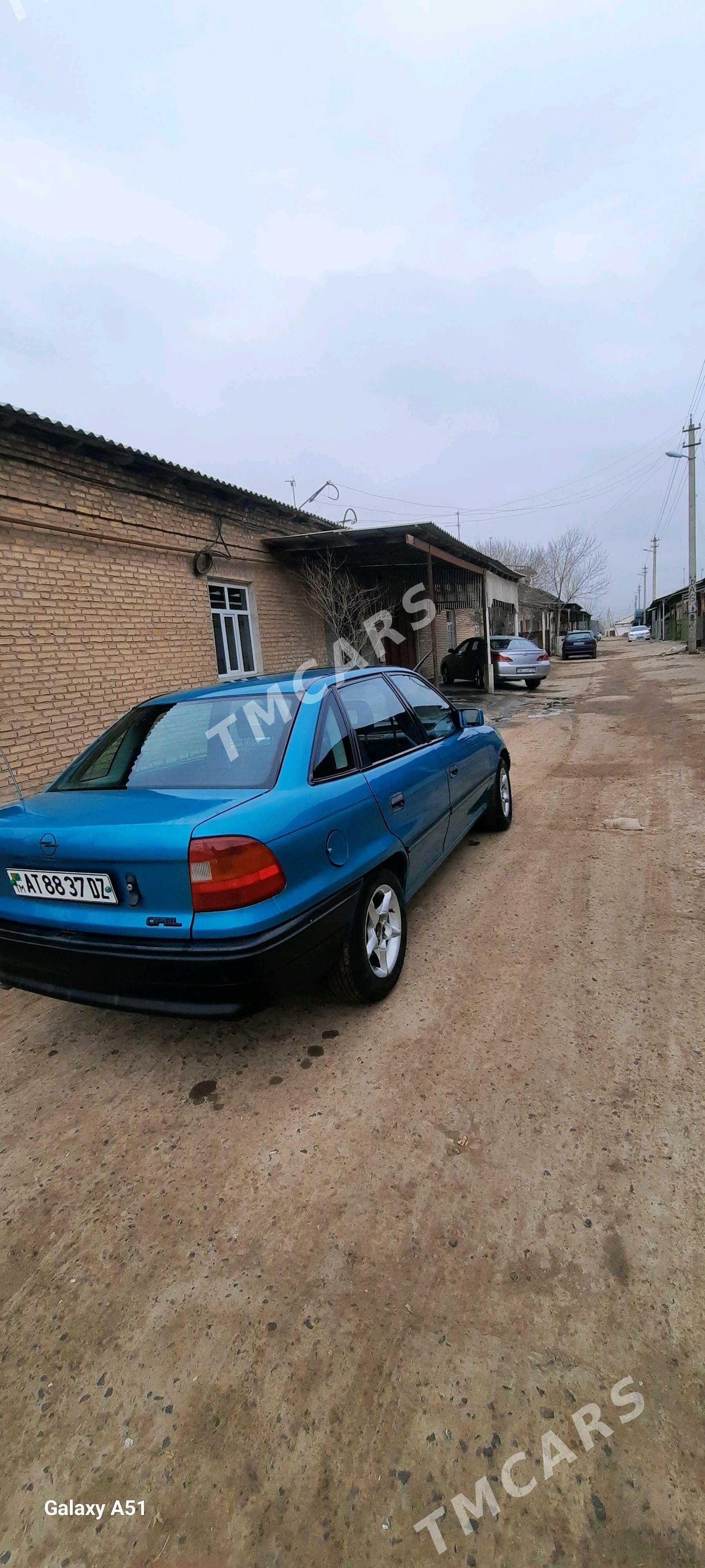 Opel Astra 1993 - 30 000 TMT - Daşoguz - img 4