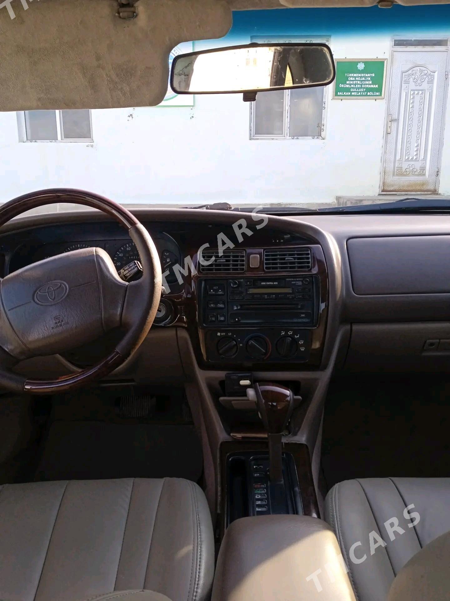 Toyota Avalon 1999 - 130 000 TMT - Gyzylarbat - img 2