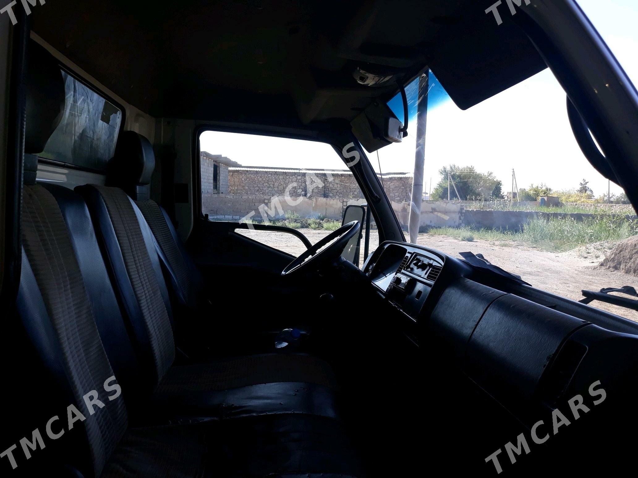 Mitsubishi Canter 2002 - 240 000 TMT - Койтендаг - img 6