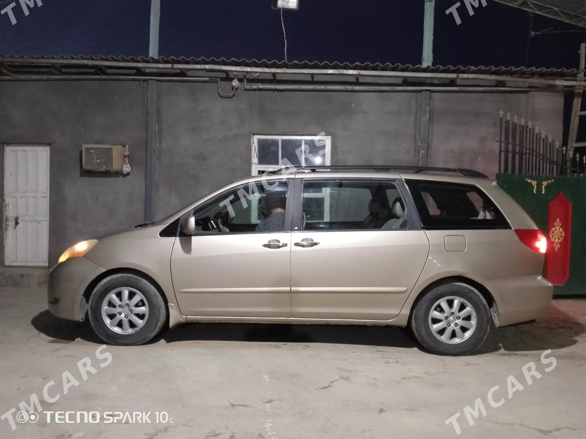 Toyota Sienna 2008 - 220 000 TMT - Туркменабат - img 7