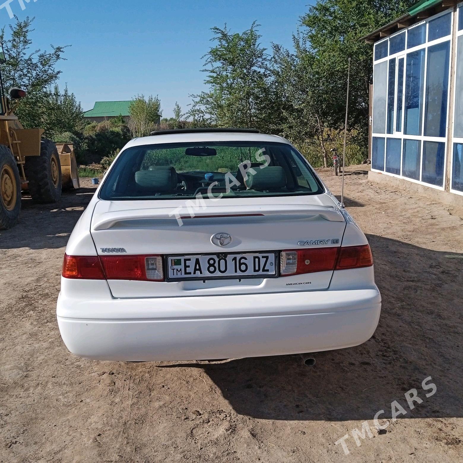 Toyota Camry 2001 - 170 000 TMT - етр. Туркменбаши - img 4