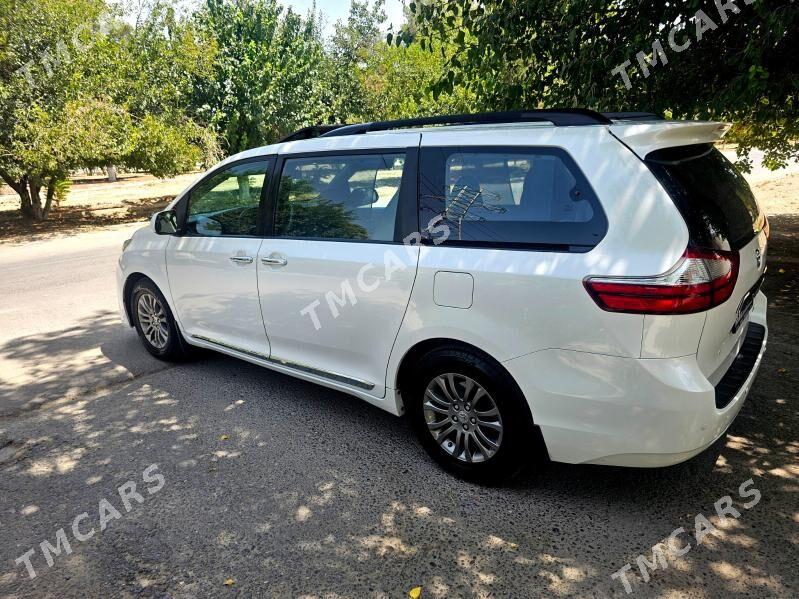 Toyota Sienna 2017 - 395 000 TMT - Ашхабад - img 4