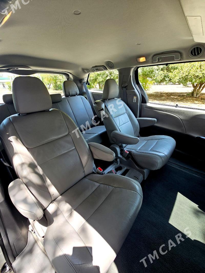 Toyota Sienna 2017 - 395 000 TMT - Ашхабад - img 5