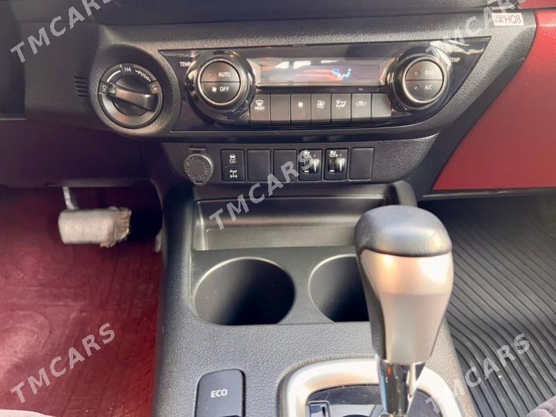Toyota Hilux 2022 - 640 000 TMT - Хазар - img 9