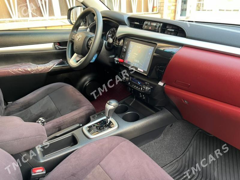 Toyota Hilux 2022 - 640 000 TMT - Хазар - img 5