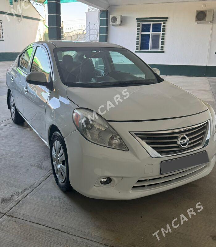 Nissan Versa 2012 - 125 000 TMT - Ашхабад - img 2