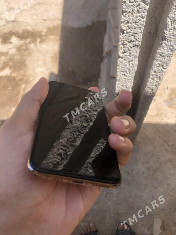 iphon xs - Mary - img 3