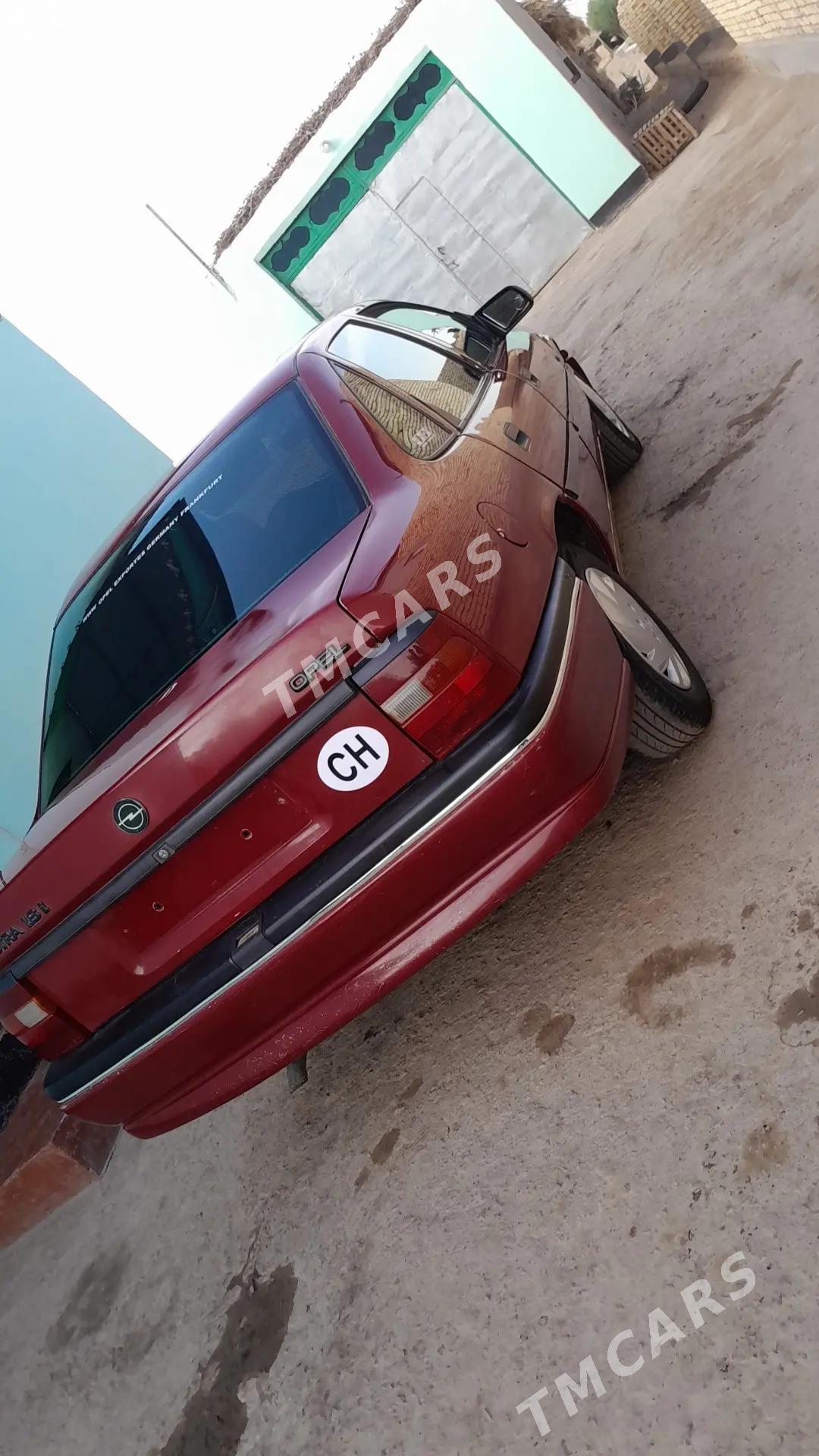Opel Vectra 1993 - 40 000 TMT - Губадаг - img 3
