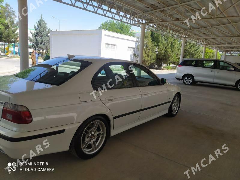 BMW E39 2002 - 130 000 TMT - Кëши - img 2