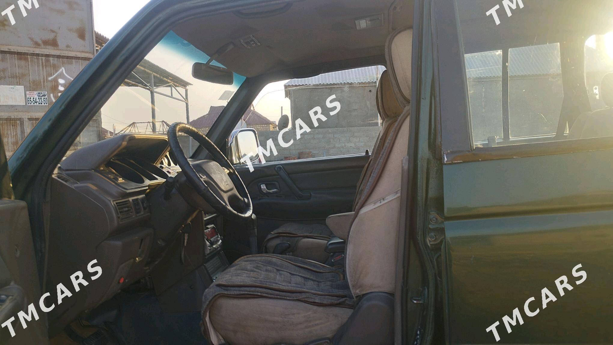 Mitsubishi Montero 1996 - 110 000 TMT - Эсенгулы - img 4