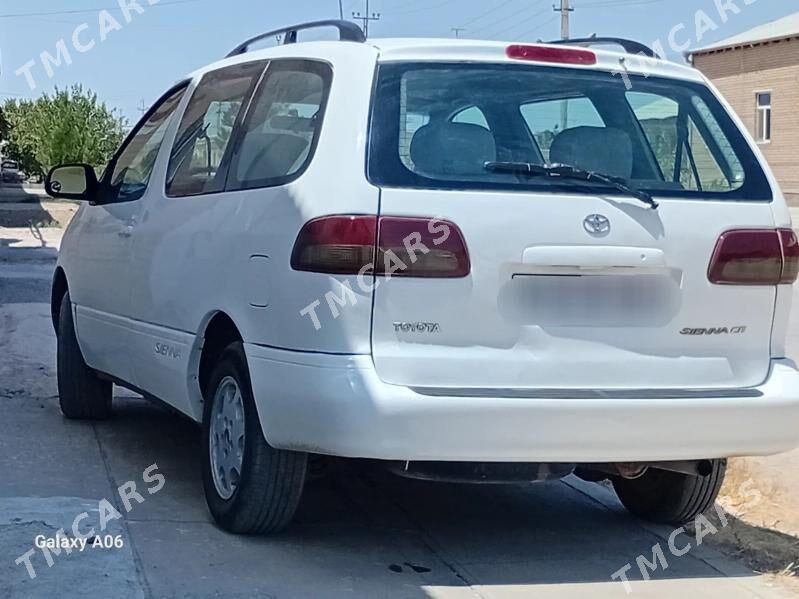 Toyota Sienna 2000 - 120 000 TMT - Murgap - img 3
