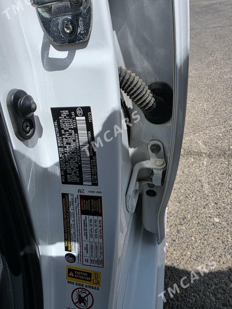 Toyota Camry 2011 - 205 000 TMT - 3 mkr - img 3