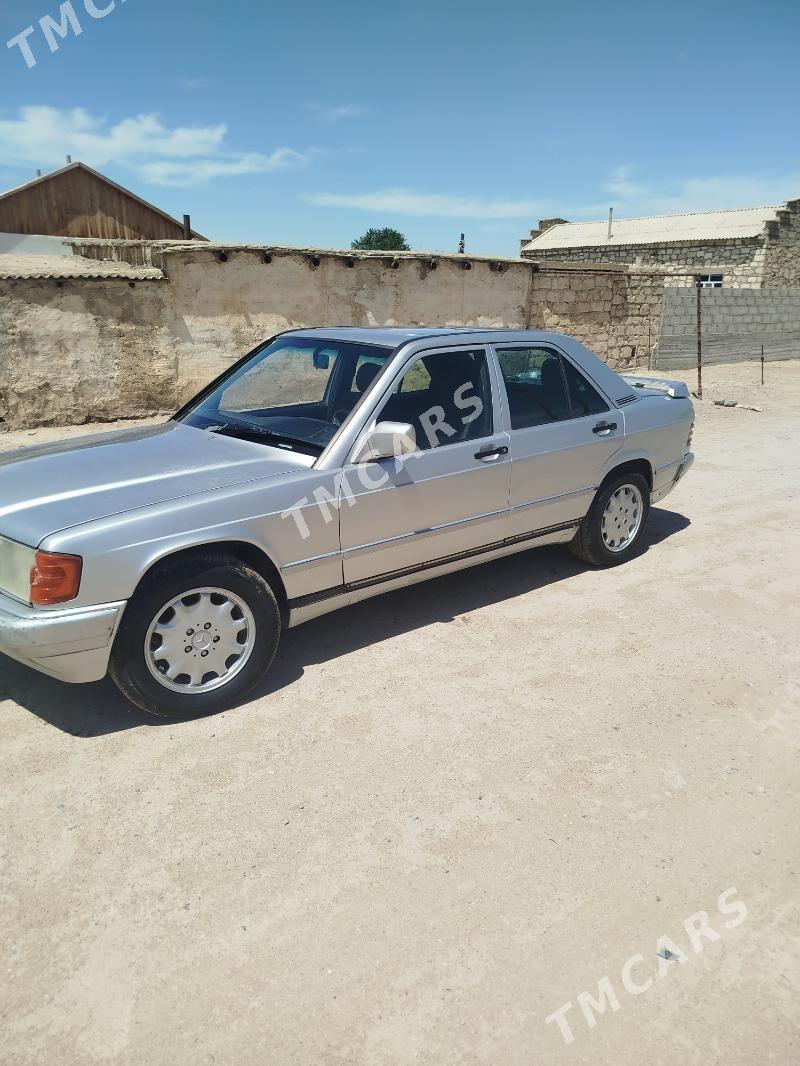 Mercedes-Benz 190E 1992 - 17 000 TMT - Гумдаг - img 4