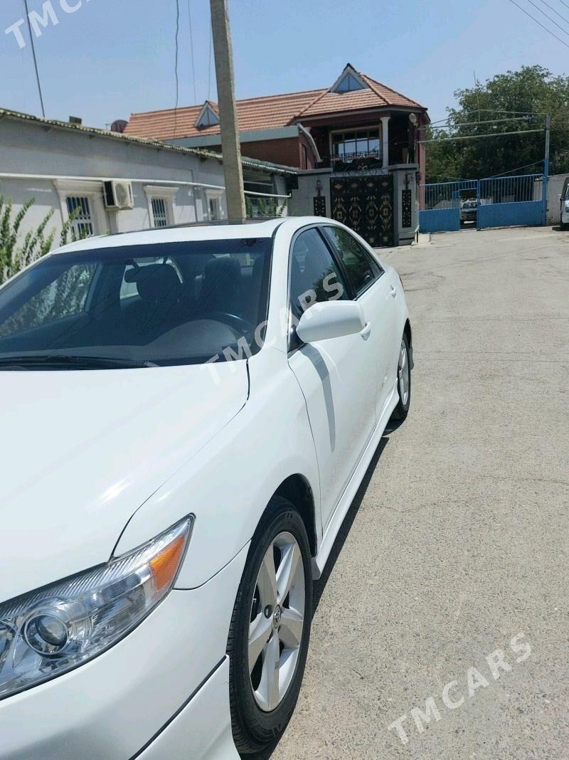 Toyota Camry 2010 - 230 000 TMT - Ак-Бугдайский этрап - img 2