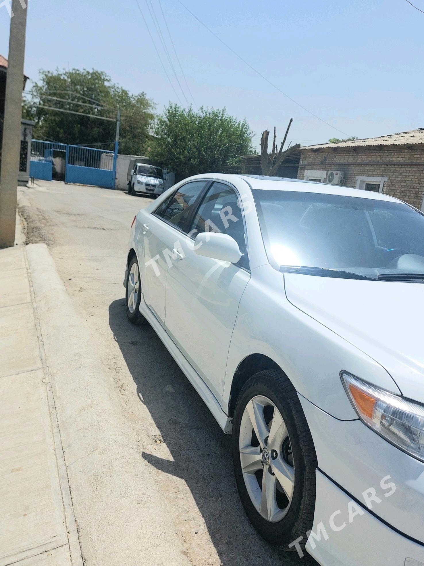 Toyota Camry 2010 - 230 000 TMT - Ак-Бугдайский этрап - img 3