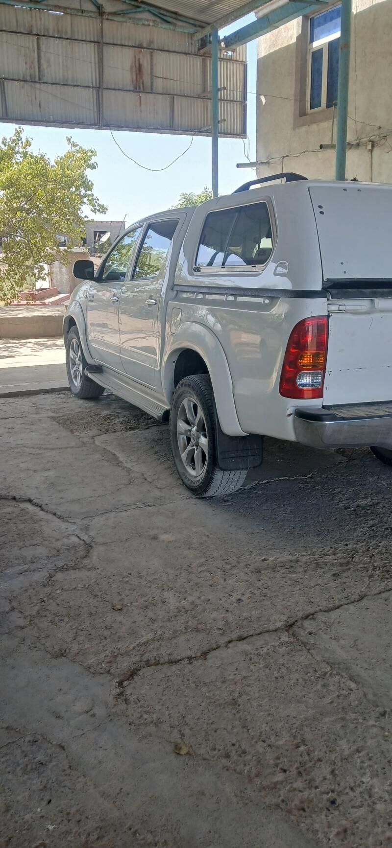 Toyota Hilux 2010 - 320 000 TMT - Гёкдепе - img 5