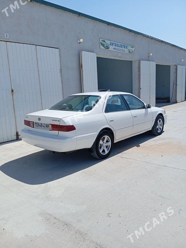 Toyota Camry 2000 - 102 000 TMT - Теджен - img 4