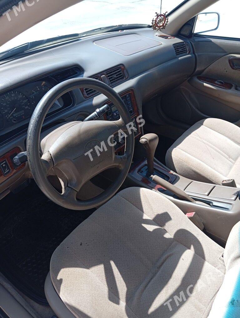 Toyota Camry 2000 - 102 000 TMT - Теджен - img 5