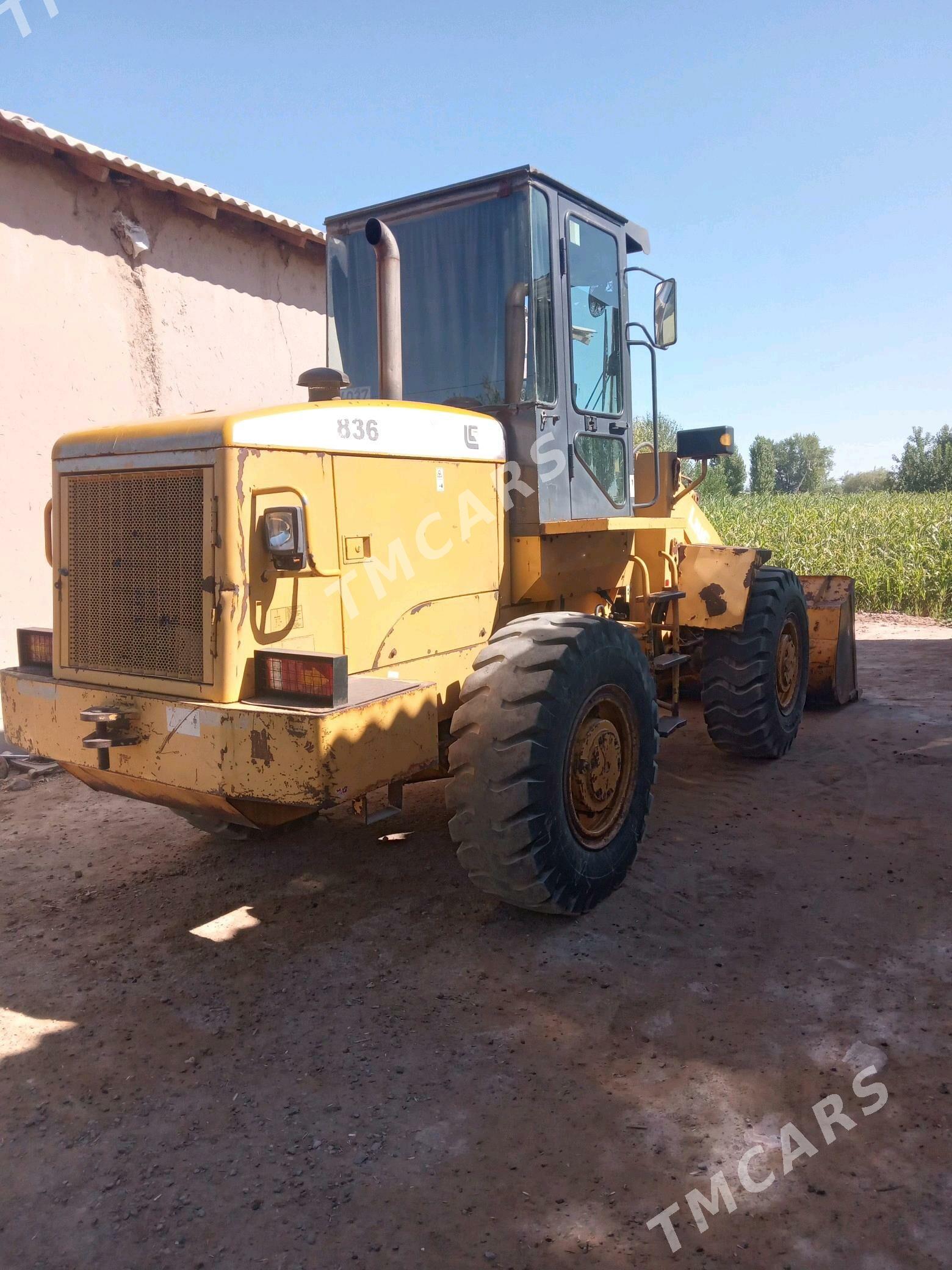 XCMG LW300F 2013 - 400 000 TMT - Болдумсаз - img 3