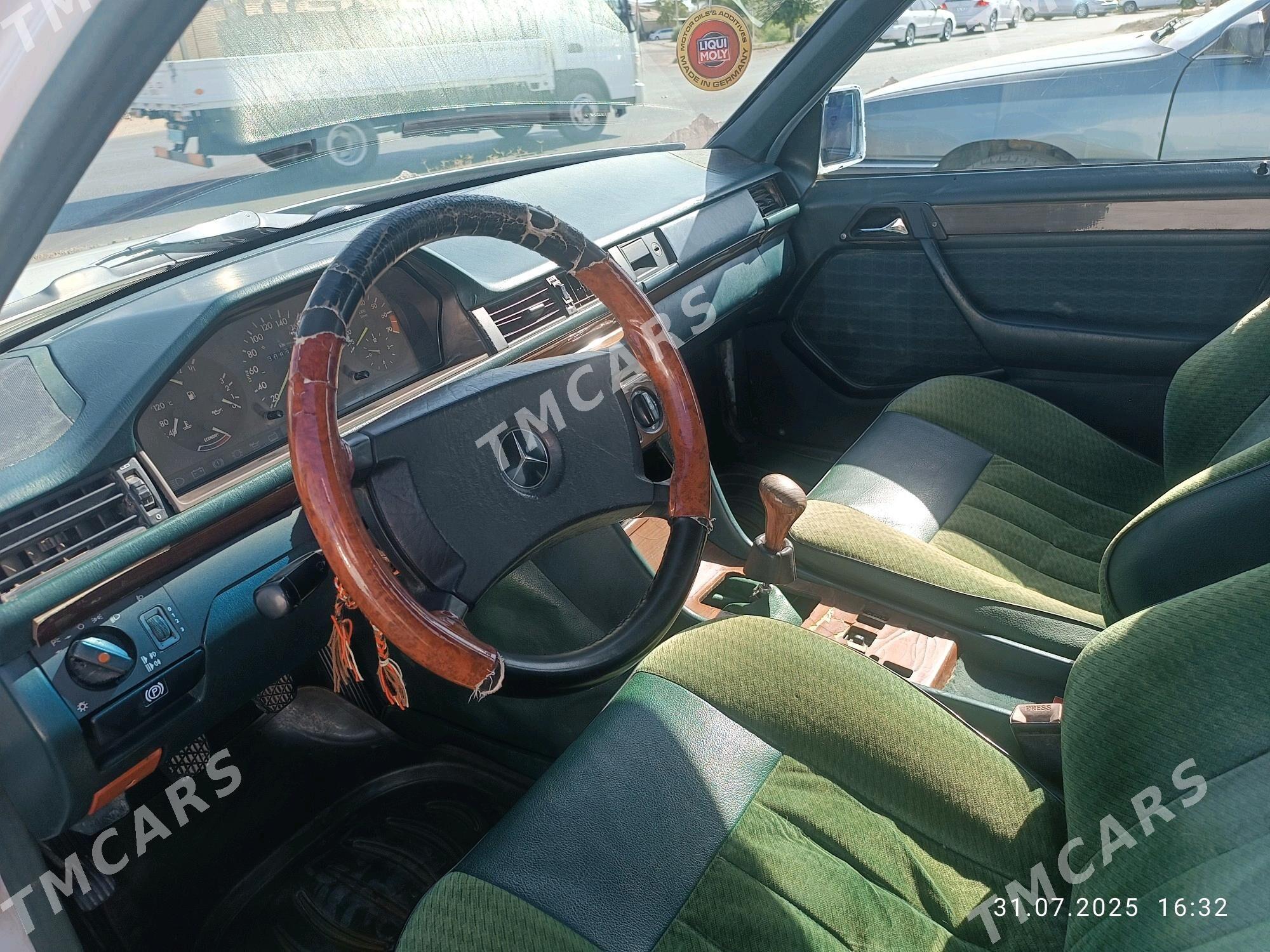 Mercedes-Benz E280 1990 - 35 000 TMT - Мары - img 5