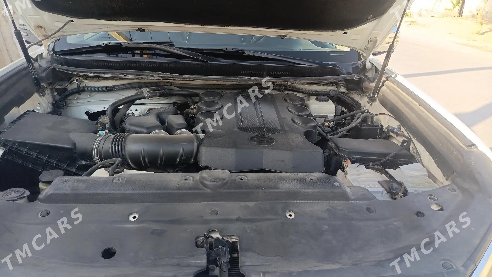 Toyota Land Cruiser Prado 2010 - 640 000 TMT - Балканабат - img 10