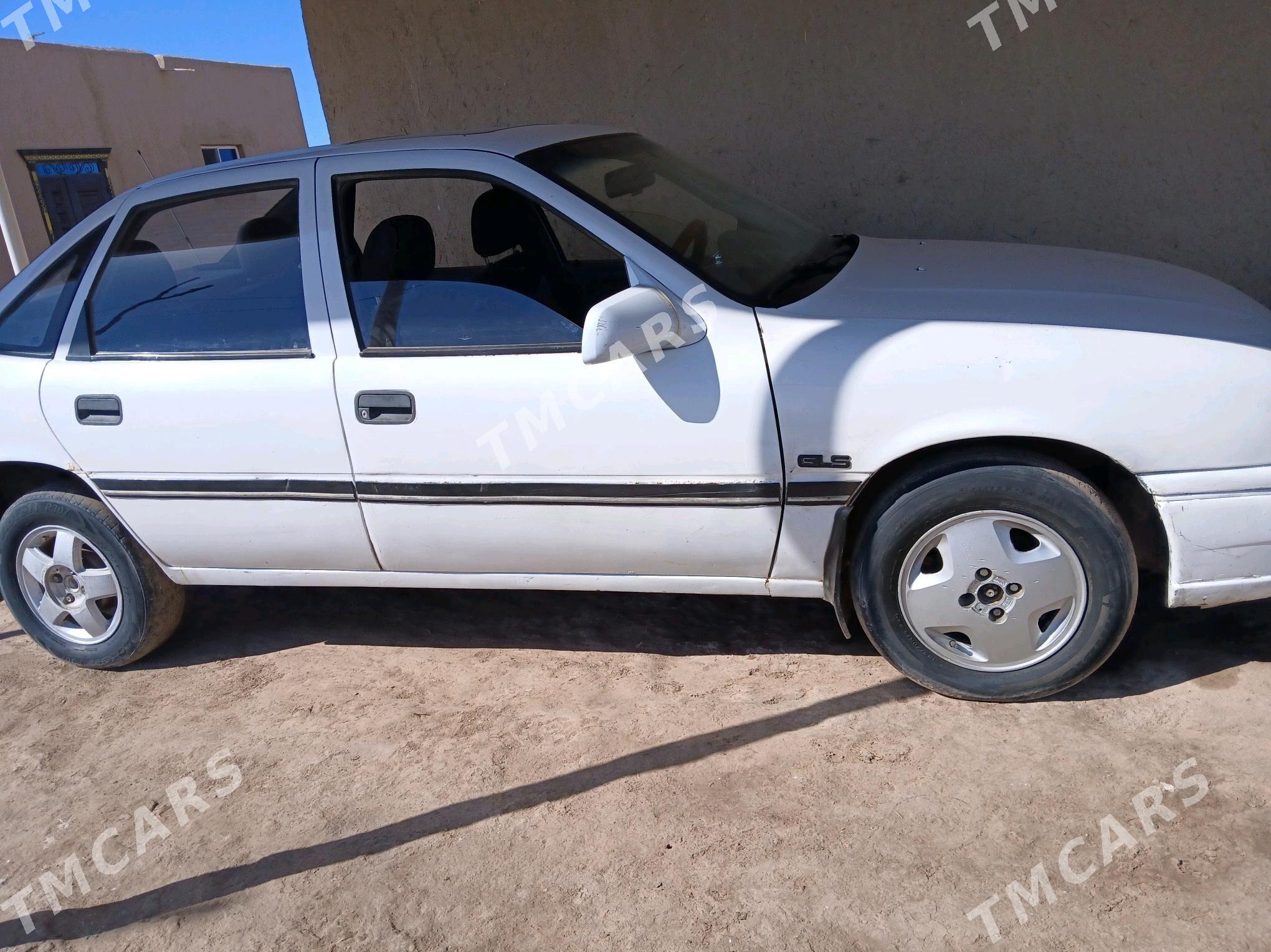 Opel Vectra 1993 - 30 000 TMT - Кёнеургенч - img 2