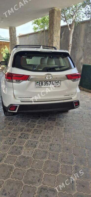 Toyota Highlander 2019 - 520 000 TMT - Мары - img 6
