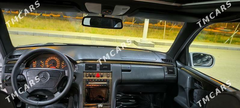 Mercedes-Benz E320 1997 - 85 000 TMT - Balkanabat - img 6