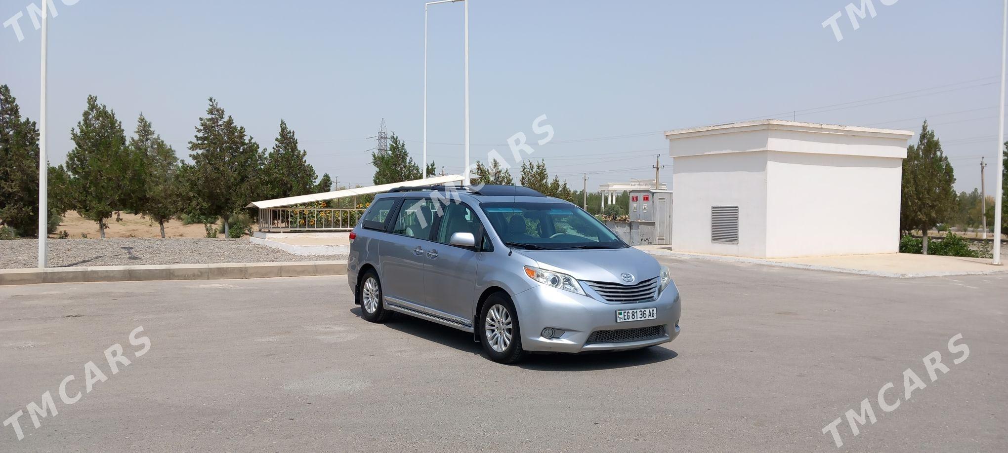 Toyota Sienna 2012 - 295 000 TMT - Aşgabat - img 3
