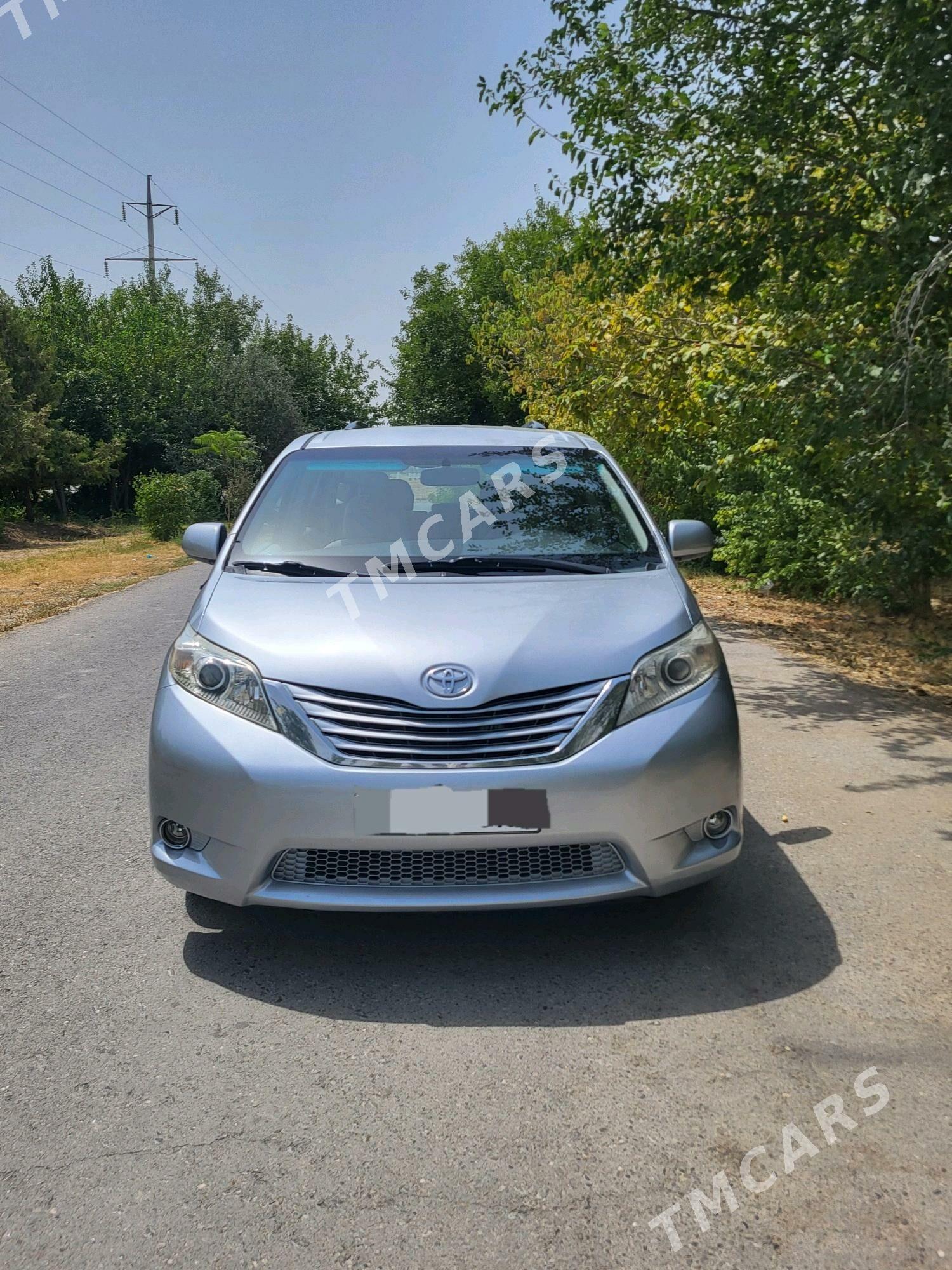 Toyota Sienna 2011 - 280 000 TMT - Ашхабад - img 2