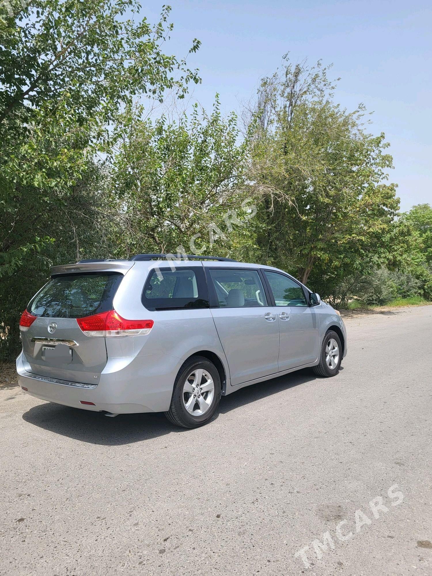 Toyota Sienna 2011 - 280 000 TMT - Ашхабад - img 6