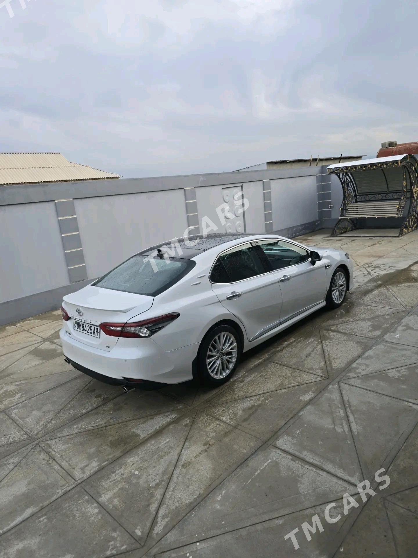Toyota Camry 2018 - 290 000 TMT - Ашхабад - img 3