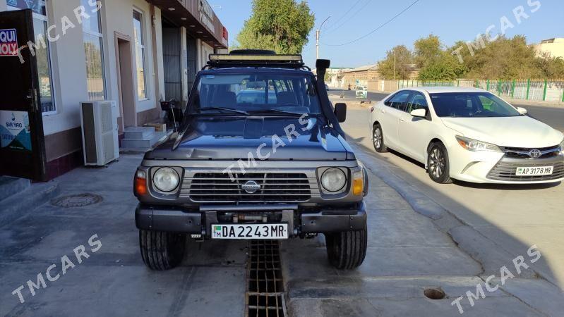 Nissan Patrol 1994 - 170 000 TMT - Мары - img 1