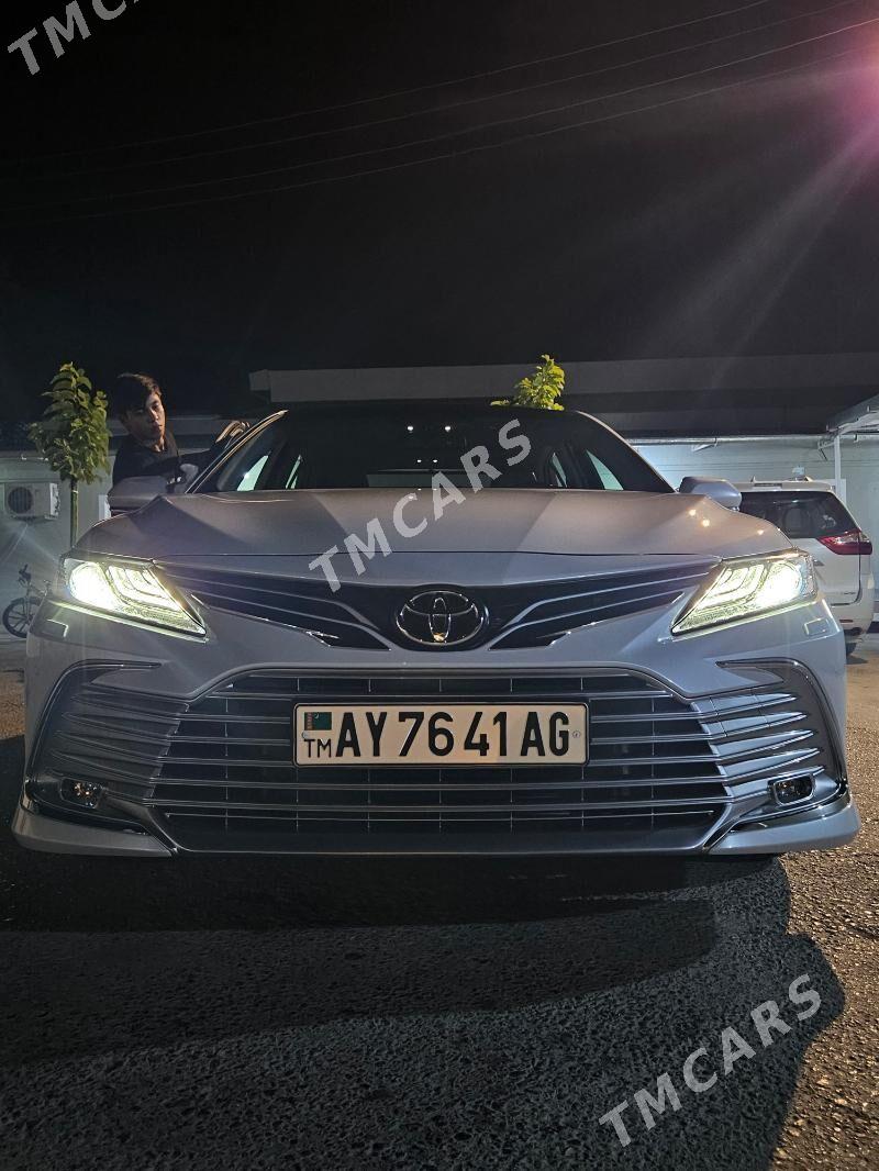 Toyota Camry 2023 - 770 000 TMT - Büzmeýin - img 7