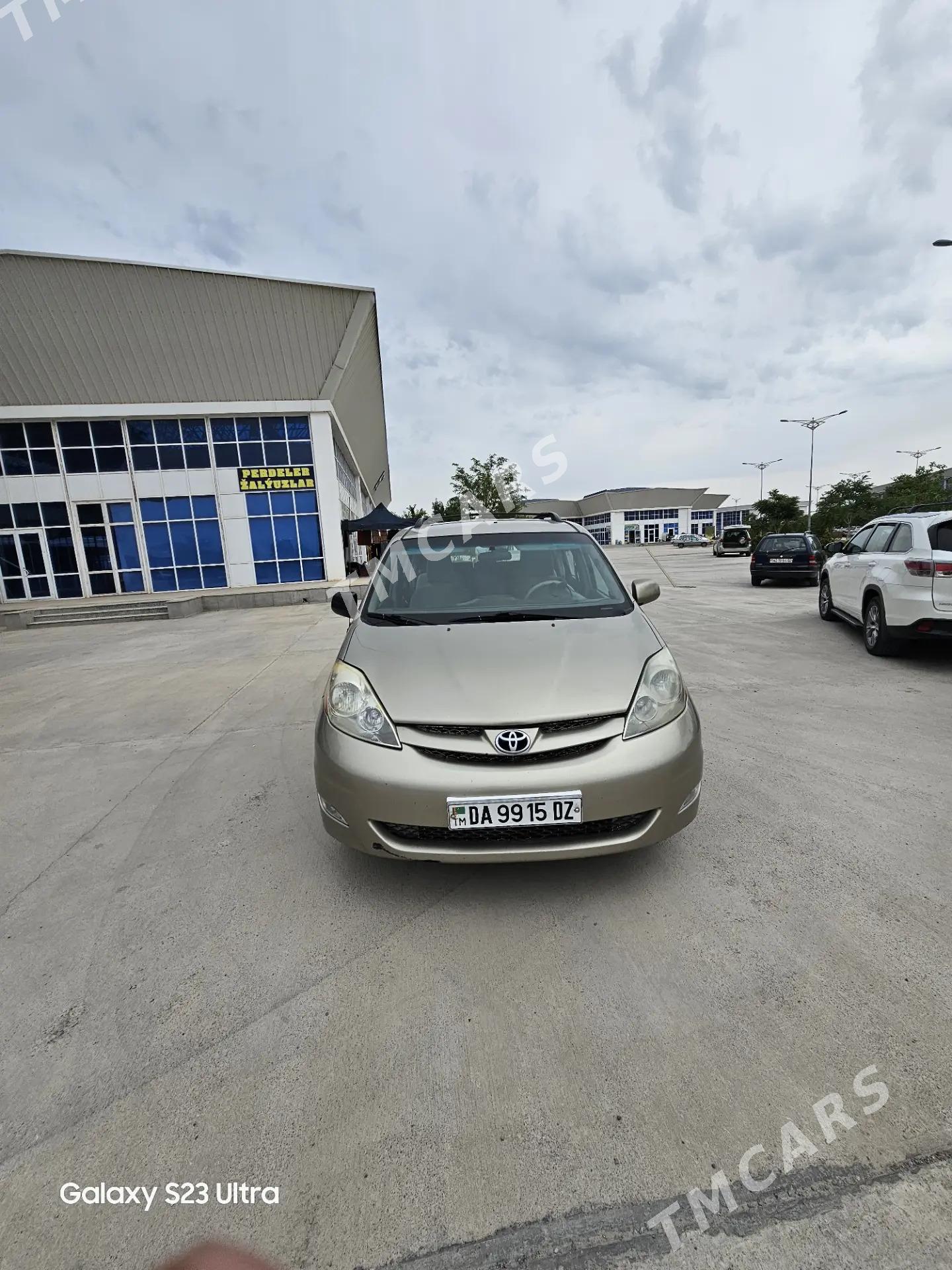 Toyota Sienna 2008 - 210 000 TMT - Дашогуз - img 4