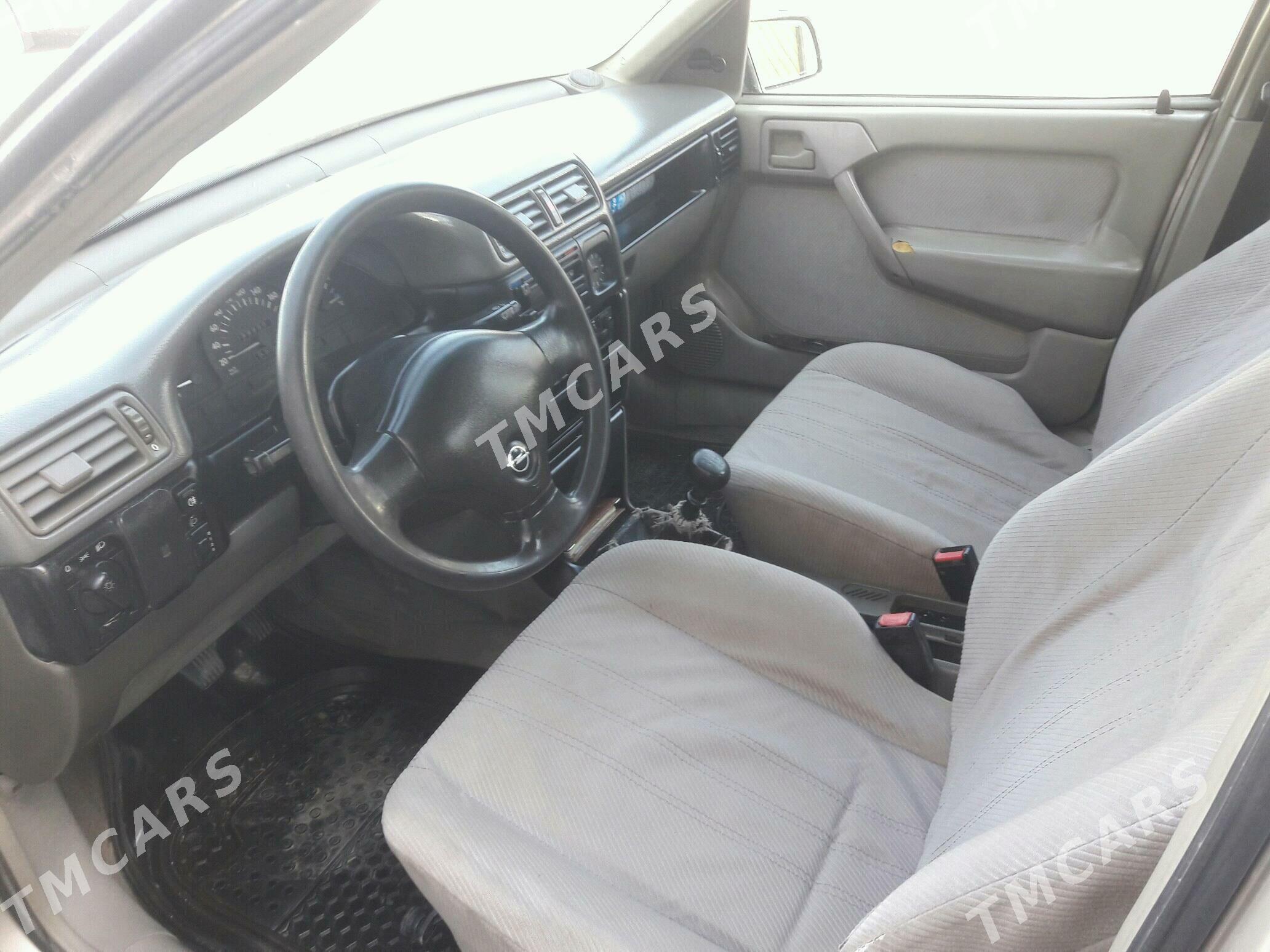 Opel Vectra 1992 - 48 000 TMT - Мары - img 4