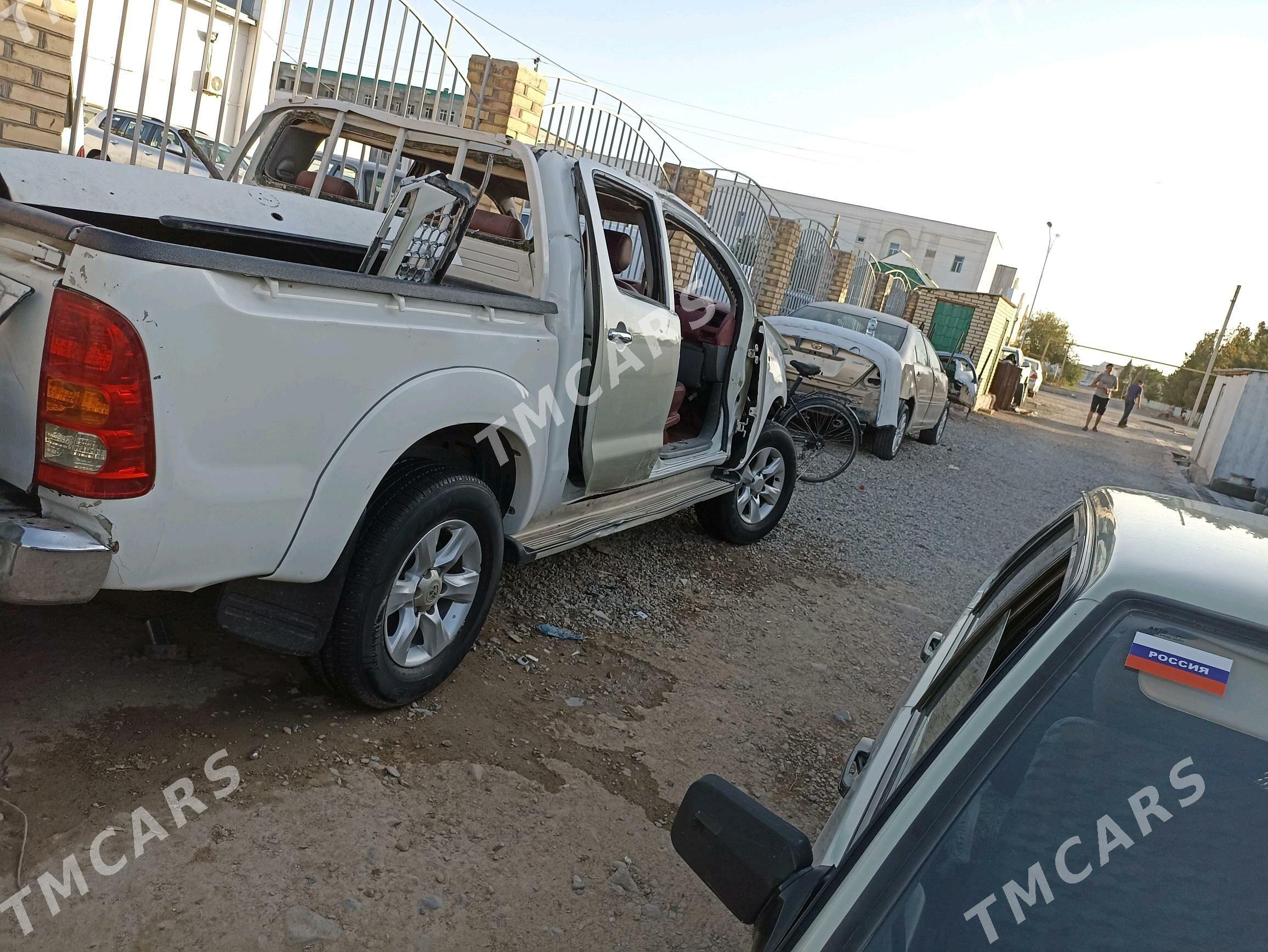 Toyota Hilux 2009 - 100 000 TMT - Mary - img 2