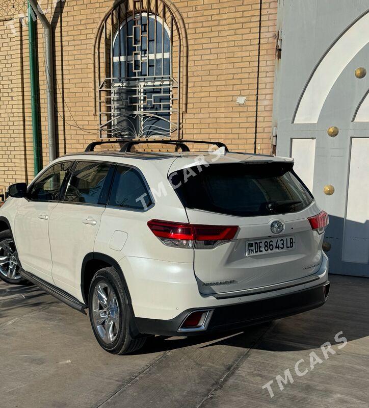 Toyota Highlander 2019 - 475 000 TMT - Туркменабат - img 4
