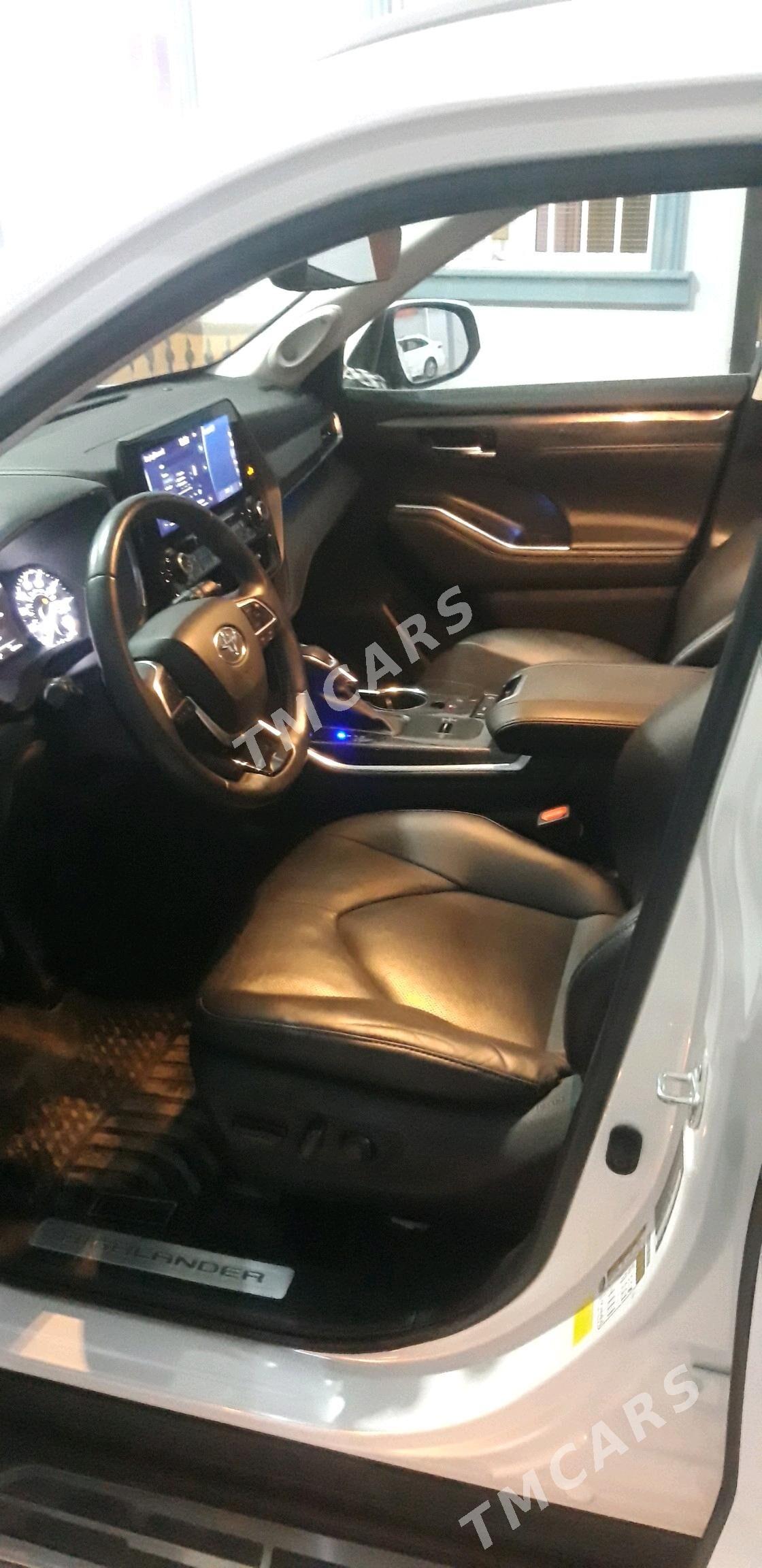 Toyota Highlander 2021 - 550 000 TMT - Мары - img 4