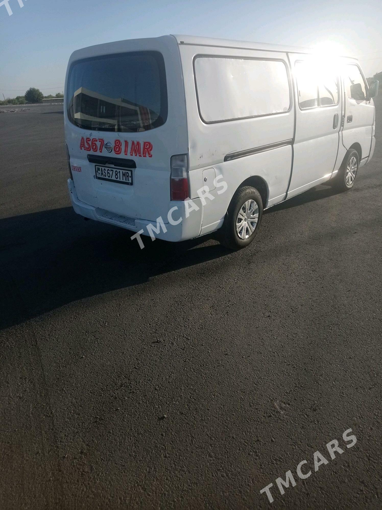 Nissan Urvan 2001 - 75 000 TMT - Baýramaly - img 3