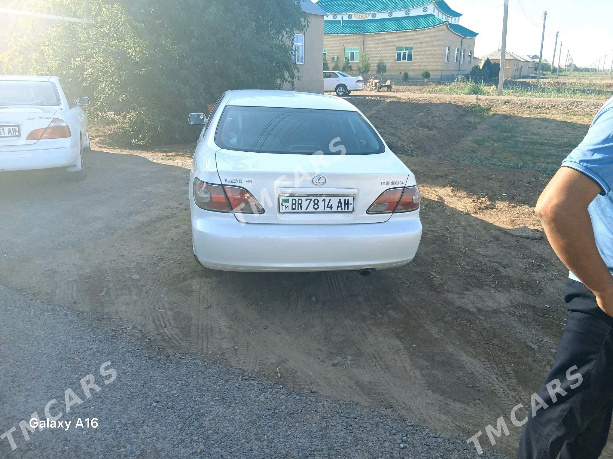 Lexus ES 300 2002 - 160 000 TMT - Теджен - img 4