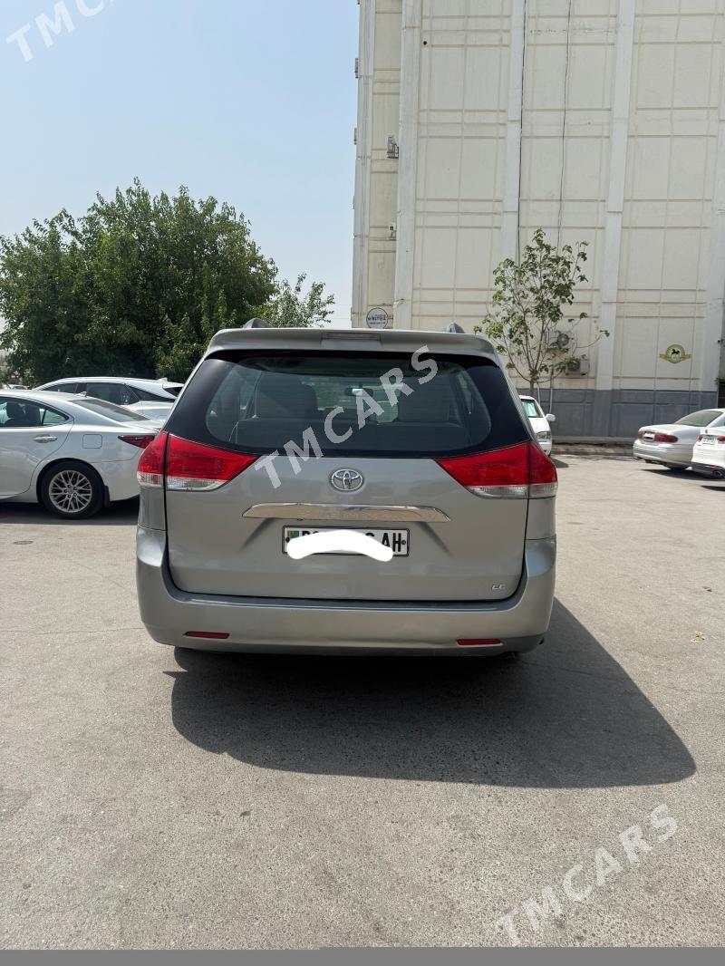 Toyota Sienna 2011 - 290 000 TMT - Aşgabat - img 7