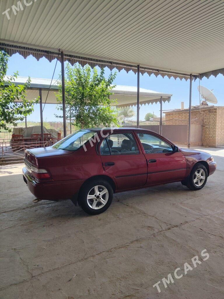 Toyota Corolla 1995 - 85 000 TMT - Baýramaly - img 4