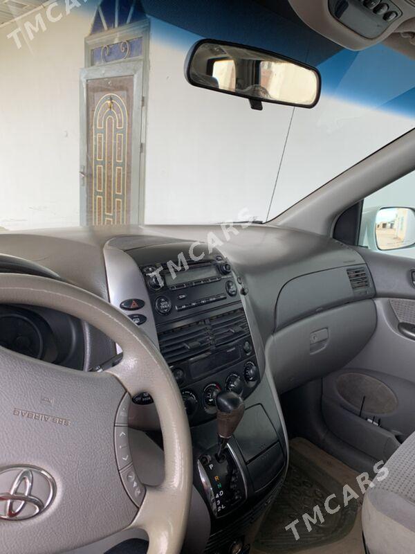 Toyota Sienna 2006 - 170 000 TMT - Кёнеургенч - img 6
