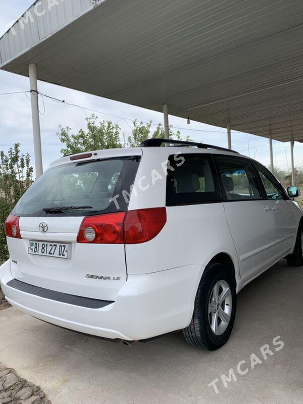 Toyota Sienna 2006 - 170 000 TMT - Кёнеургенч - img 5