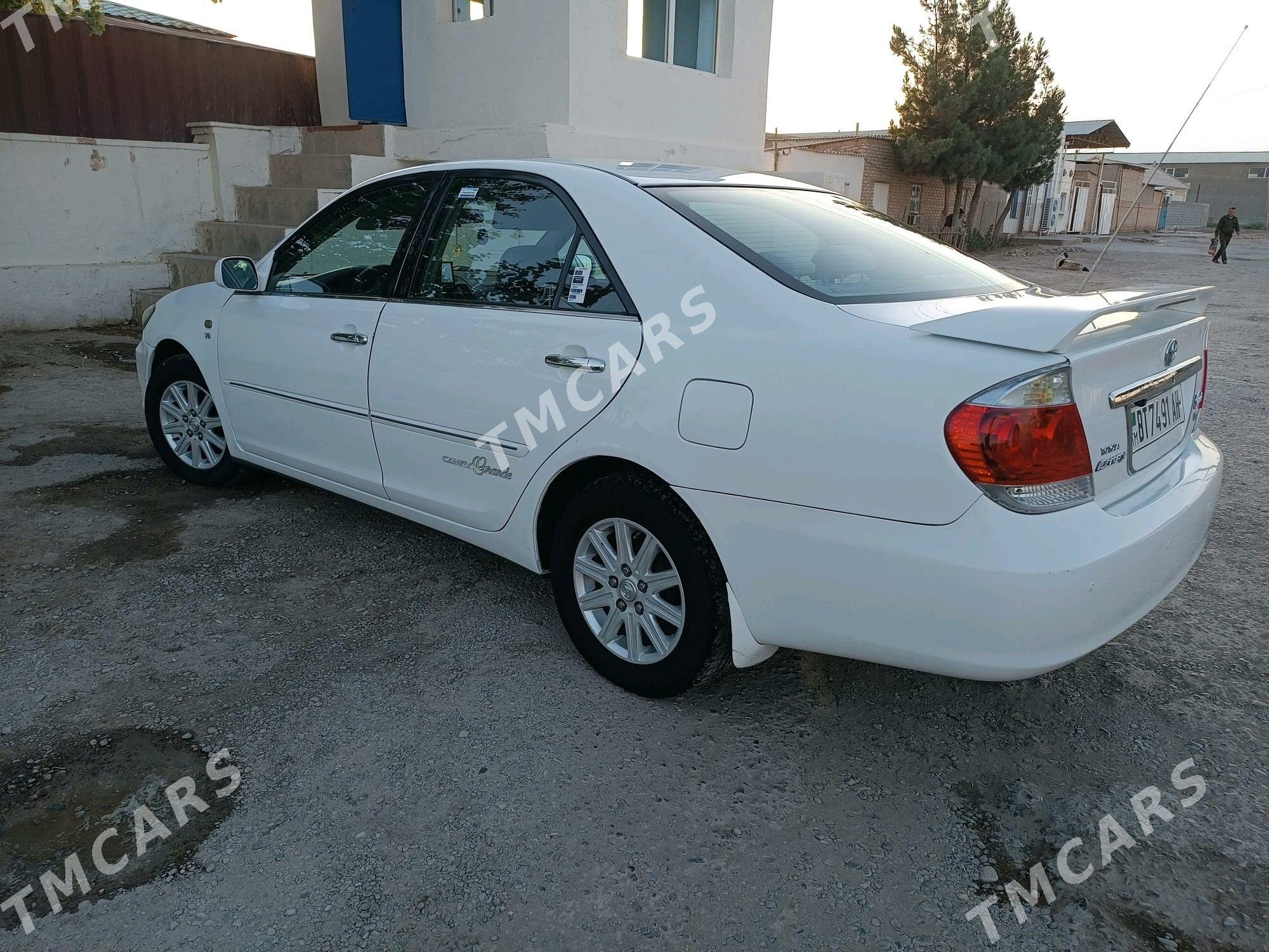 Toyota Camry 2005 - 160 000 TMT - Sarahs - img 3