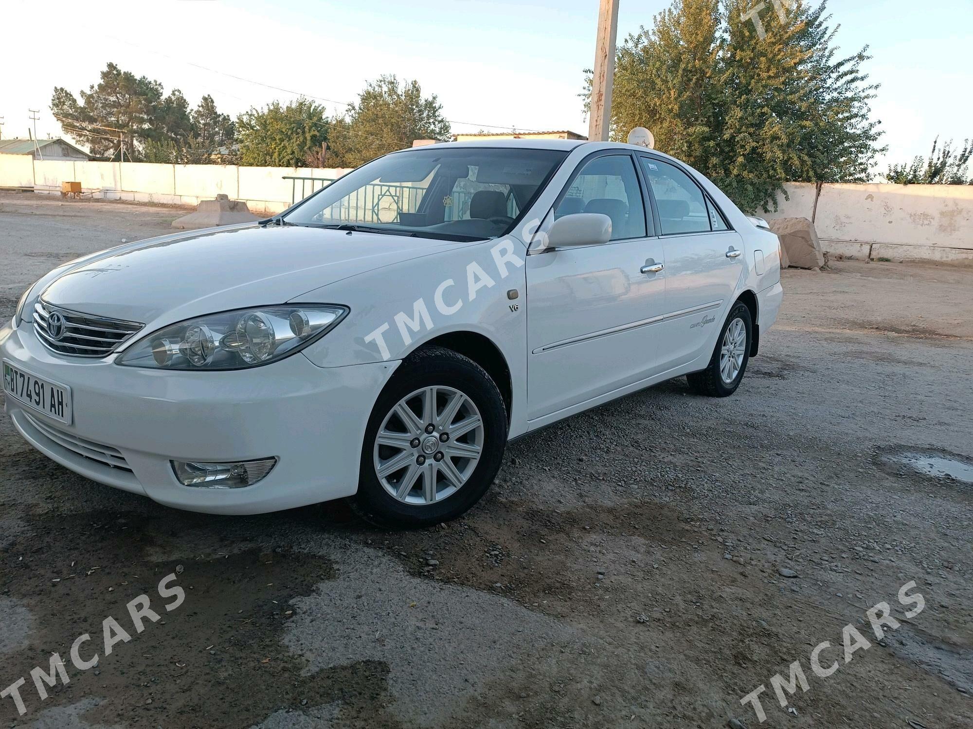 Toyota Camry 2005 - 160 000 TMT - Sarahs - img 4