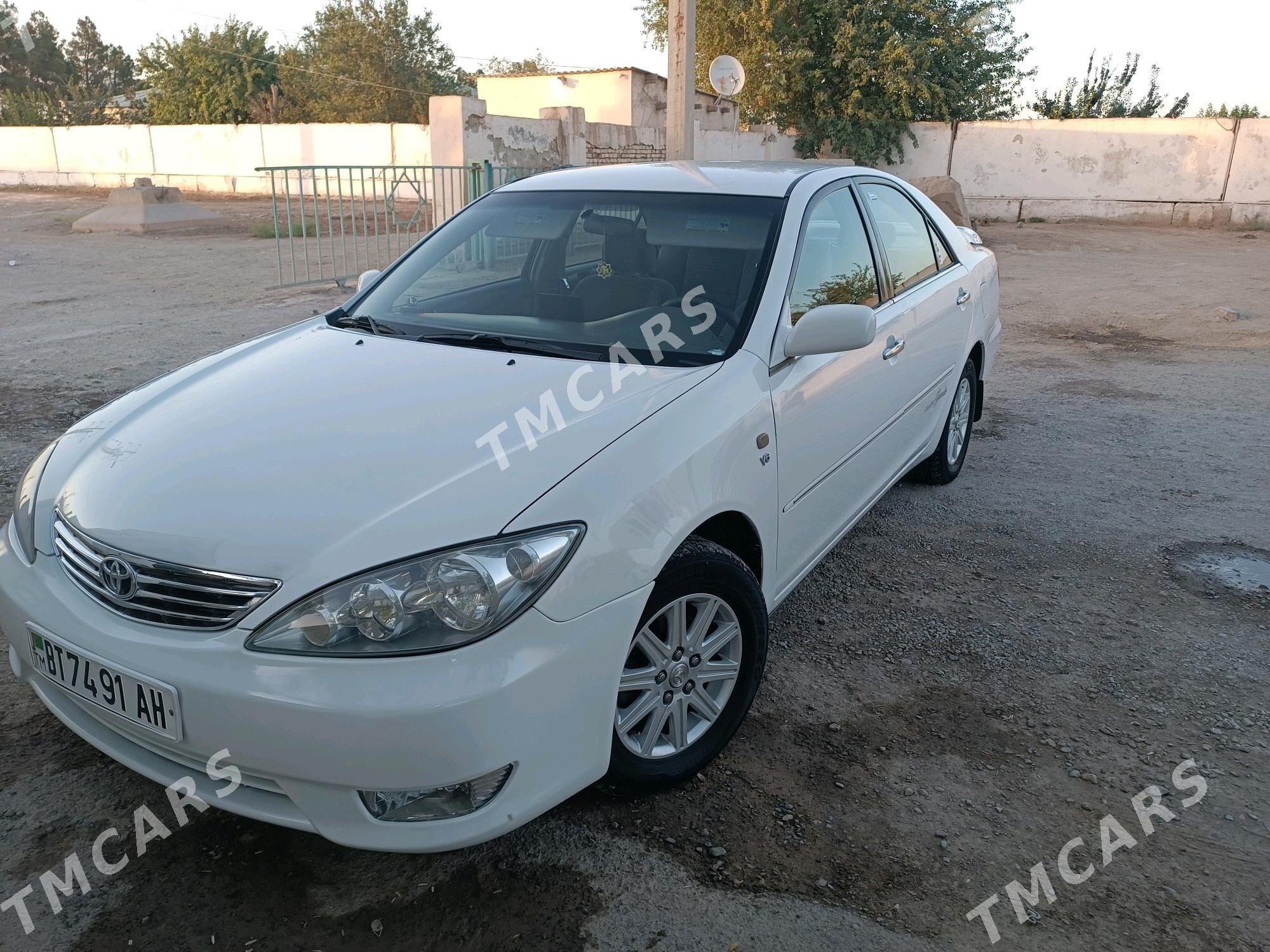 Toyota Camry 2005 - 160 000 TMT - Sarahs - img 8