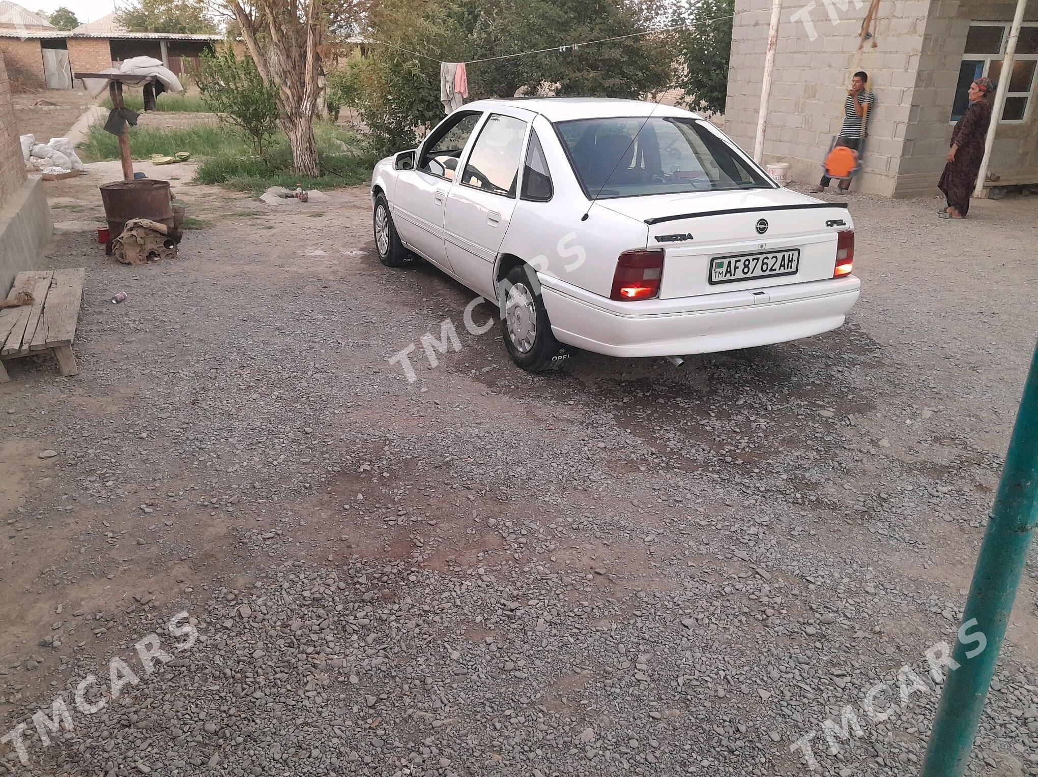 Opel Vectra 1992 - 25 000 TMT - Bäherden - img 3